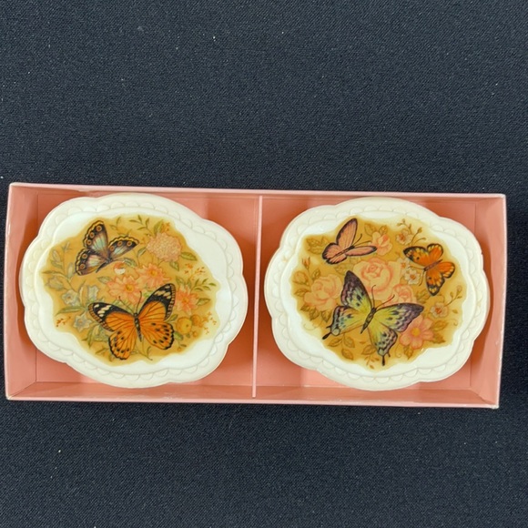 Vintage Avon Summer Butterflies Fragranced Soaps - Picture 7 of 7